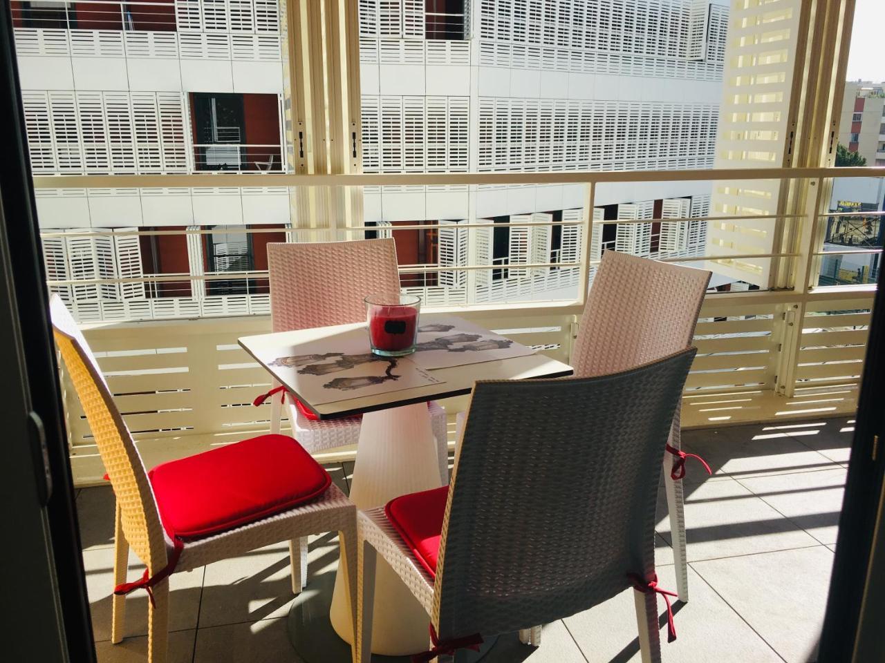 Leilighet A Terrasse Ensoleillee & Parking A La Gare Du Sud Nice