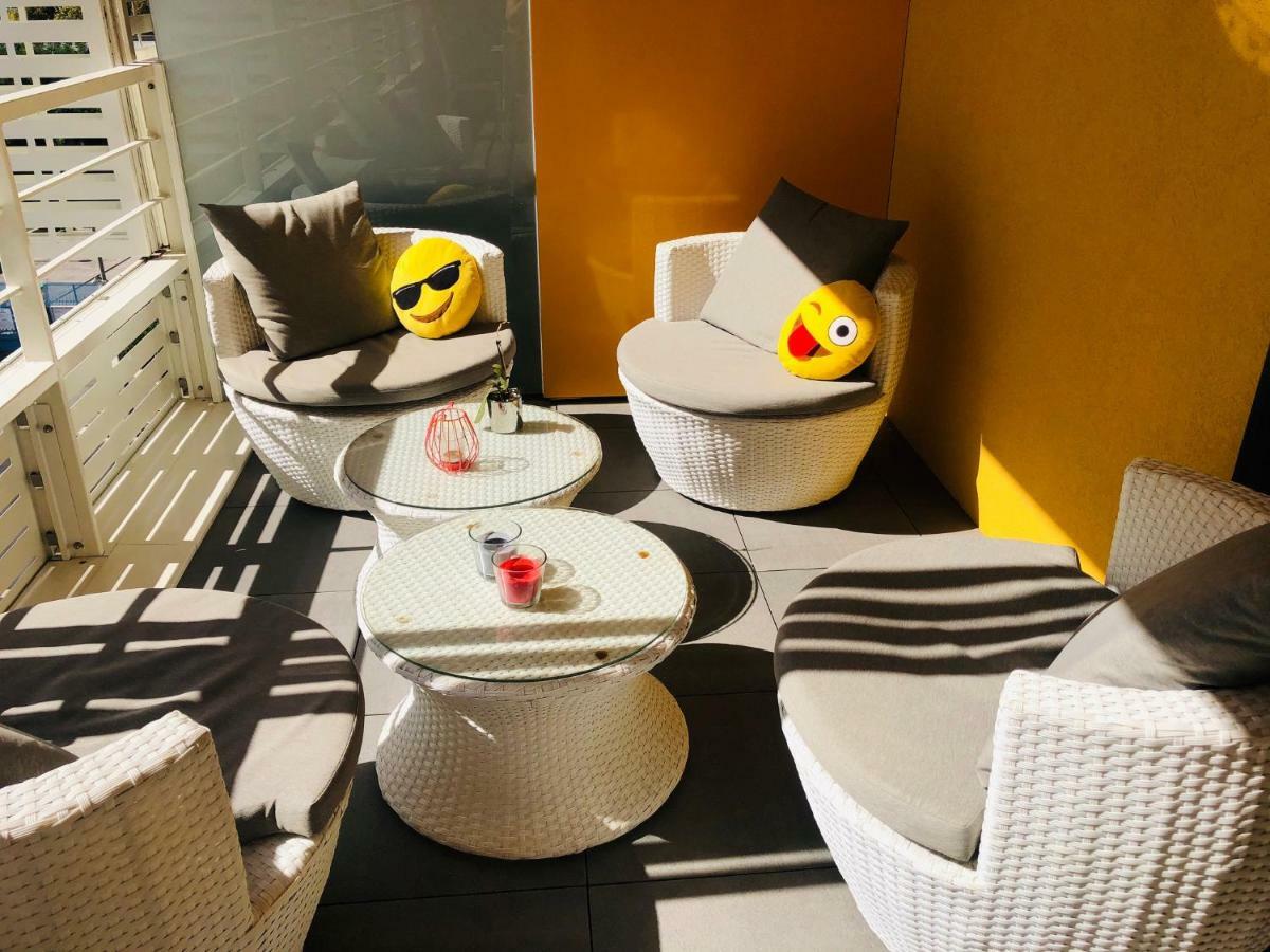 A Terrasse Ensoleillee & Parking A La Gare Du Sud *